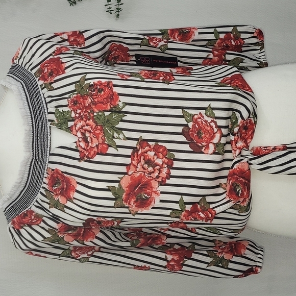 No Boundaries Floral Striped Crop Top with Tie Waist size Small - Picture 1 of 8